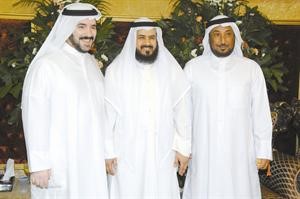 حمد الغريب وعبدالله البرغش اثناء الحفل﻿