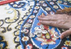 الحاي: لا يجوز للمسلم مشاهدة قنوات السحر الداعية إلى الشرك بالله وتزعم ادعاء الغيب ولو على سبيل الفضول وحب الاطلاع 