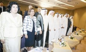 الشيخ علي الخليفة ودموضي الحمود ودعبدالله الفهيد والشيخة دميمونة الصباح وجمع من الاكاديميين في تدشين برامج الماجستير﻿