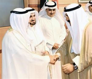صاحب السمو الامير مكرما الشيخ مشعل الاحمد نيابة عن المغفور له باذن الله الشيخ احمد الجابر الصباح