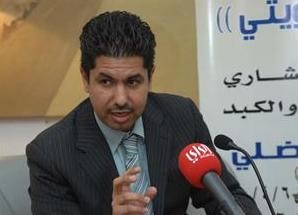 داحمد الفضلي متحدثا خلال الندوة
