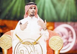 سلطان الاسيمر ملقيا قصيدته قبل اعلانه في المركز الرابع
