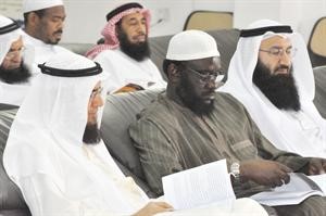 مطارق العيسى في مقدمة الحضور