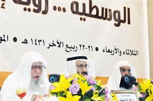 دعبدالله شاكر ودبسام الشطي في ختام المحاضرات