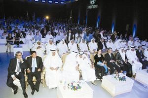 حضور كبير بافتتاح المعرض يتقدمهم اعضاء السلك الديبلوماسي وكبار الشيوخ وشخصيات اقتصادية ورجال اعمال
