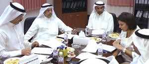 داسيل العوضي خلال لقائها مسؤولي تعاونية العديلية﻿