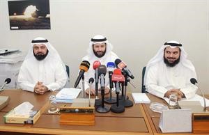 د جمعان الحربش د فيصل المسلم د وليد الطبطبائي خلال المؤتمر الصحافي﻿﻿متين غوزال﻿