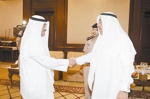 وزير الداخلية لدى استقباله يعقوب الشرهان﻿
