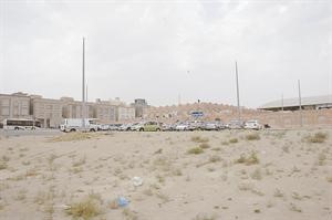 ساحات بحاجة الى تشجير وزيادة المسطحات الخضراء
