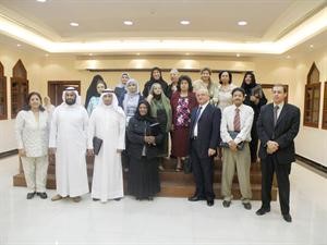 لقطة جماعية للمشاركين في دورة الشفافية