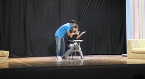 خوف من تعامل الاخ﻿