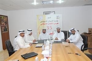مشعل الزير خلال المؤتمر الصحافي انور الكندري
