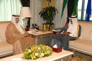 سمو ولي العهد الشيخ نواف الاحمد مستقبلا دبدر الشريعان﻿