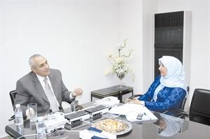 الانباء تحاور دجعفر قناوي رئيس قسم طب وجراحة النساء والتوليد والعقم في مستشفى السيفحسن حسيني