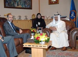 الشيخ جابر المبارك مستقبلا السفير البرازيلي﻿