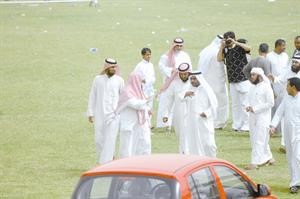 المحتجون ينسحبون بعد اعلان وقف الاحتفال