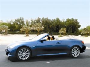 السفير الياباني في تجربة قيادة إنفينيتي G37 الجديدة كلياً