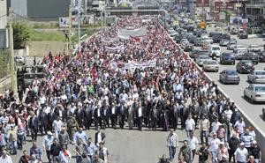 محمود الطويل﻿﻿الاف الارمن خرجوا في بيروت احياء لذكرى المجازر﻿