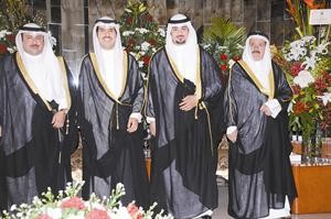 الشيخ صباح ناصر المحمد مهنئا﻿