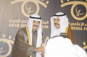 تكريم عبدالعزيز البابطين﻿﻿سعود سالم﻿