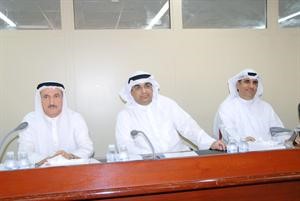 الخرس يتوسط العمومية
