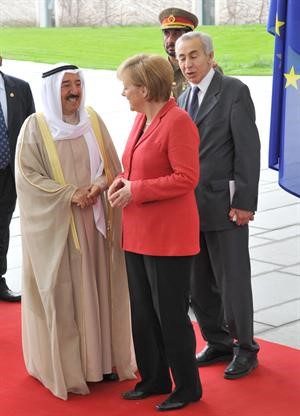 صاحب السمو الامير وفي استقباله المستشارة الالمانية دانغيلا ميركل﻿