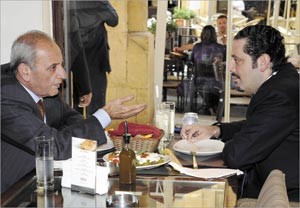 الرئيسان سعد الحريري ونبيه بري يتناولان الغداء في الوسط التجاري امس محمود الطويل