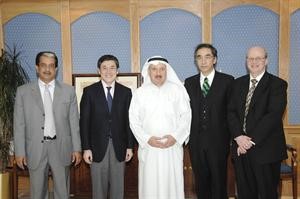 دعبدالله الفهيد متوسطا وفد جامعة هونغ كونغ﻿