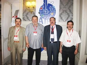  الزملاء عبدالمحسن الحسيني وفيصل القناعي وعدنان السيد وزيد السربل قبل بدء الاجتماع ﻿