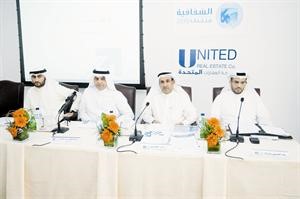 طارق عبدالسلام متوسطا طلال النفيسي وعيد الظفيري خلال الجمعية العمومية
سعود سالم
