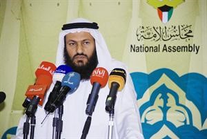 محمد هايف اثناء تصريحه للصحافيين