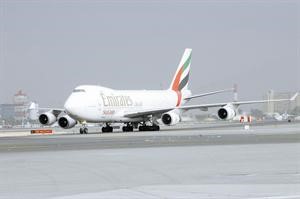 «طيران الإمارات» تبدأ اليوم رحلاتها إلى أمستردام