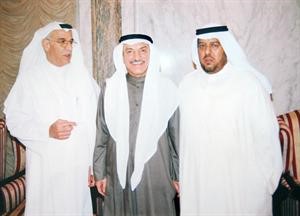 مباركة للعدساني من المستشار محمد ابوالحسن وداود الصالح بمناسبة تعيينه مختارا للقادسية﻿