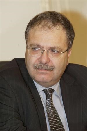 وزير الاعلام اللبناني طارق متري