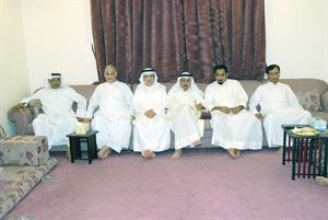 جانب من حضور رواد الديوانية