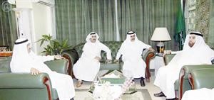 نبيل الياسين خلال لقائه عبدالله بن فهد الحسين﻿