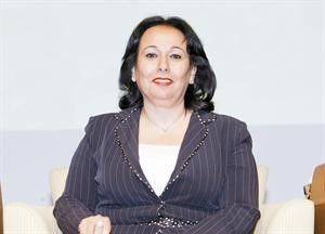 وفاء القطامي .. للاقتصاد سيدته