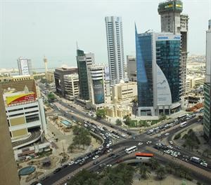 تطوير الكويت وتحويلها لمركز مالي يحتاجان لجهود كبيرة ومشاريع عملاقة