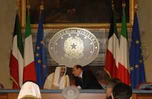 حديث بين صاحب السمو الامير الشيخ صباح الاحمد وبرلسكوني