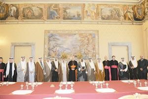 صاحب السمو الامير الشيخ صباح الاحمد والوفد المرافق لسموه خلال لقائه وزير دولة الفاتيكان الكاردينال تاركسيو برتوني