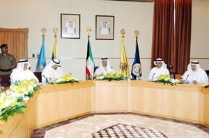 الشيخ جابر المبارك مترئسا اجتماع المجلس الاعلى للبيئة امس﻿