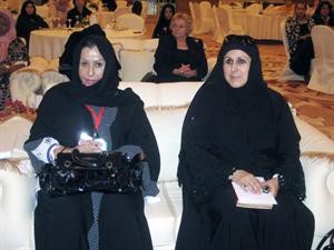الشيخة اوراد الجابر والاميرة سميرة ال سعود خلال اللقاء
﻿