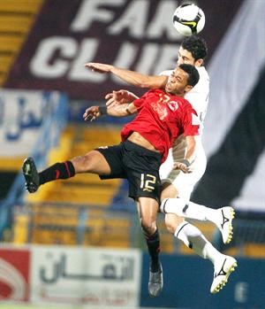 طيران هوائي بين لاعب الريان حامد اسماعيل ولاعب السد ابراهيم ماجد اپ 