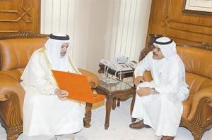 الشيخ فيصل المالك مستقبلا السفير البحريني
﻿