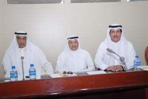 اسعد البنوان مترئسا العمومية وبجانبه يوسف الماجد اسامة البطراوي
