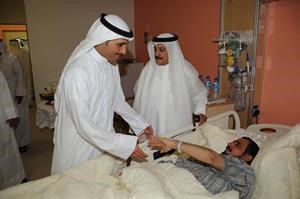 مرزوق الغانم يتحمد بالسلامة لمخلد العازمي

