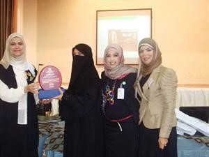تكريم مديرة الفرع لطيفة العنزي
