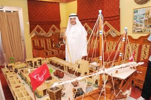 محمد العوضي وامامه نموذج لبيت والده بفريج القبلة