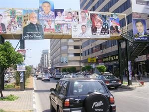 صور مرشحين تتزاحم في شوارع طرابلس رغم المناخ التوافقي﻿﻿محمود الطويل﻿