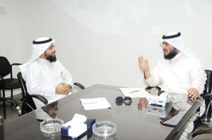 د ناصر السهو متحدثا للزميل ضاري المطيريمحمد ماهر